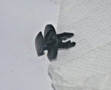 Fitting a Peugeot 308SW reversing camera step C-1